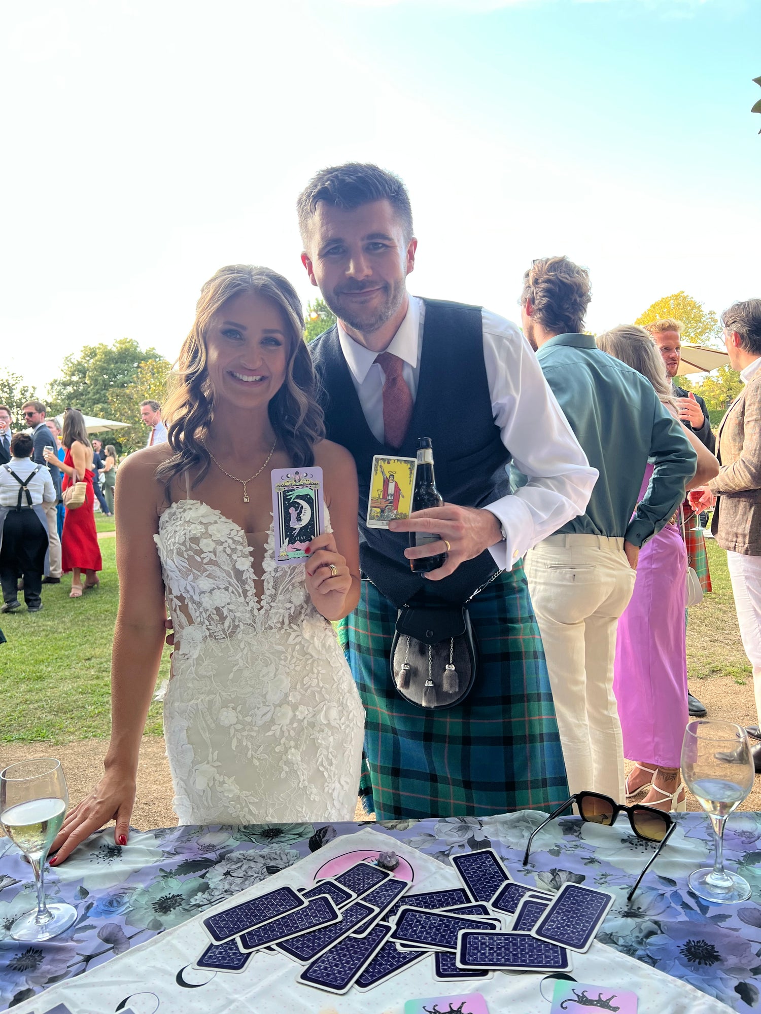 Tarot reading at a wedding in Barcelona