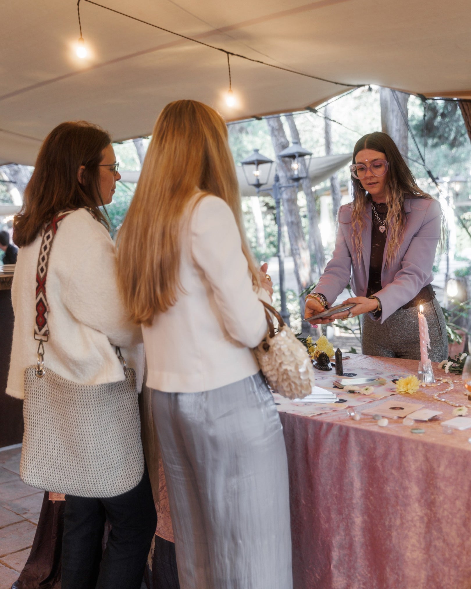 Tarot reader for corporate event – conscious experience for teams